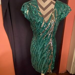 Green sequins w/ beads and silk size m